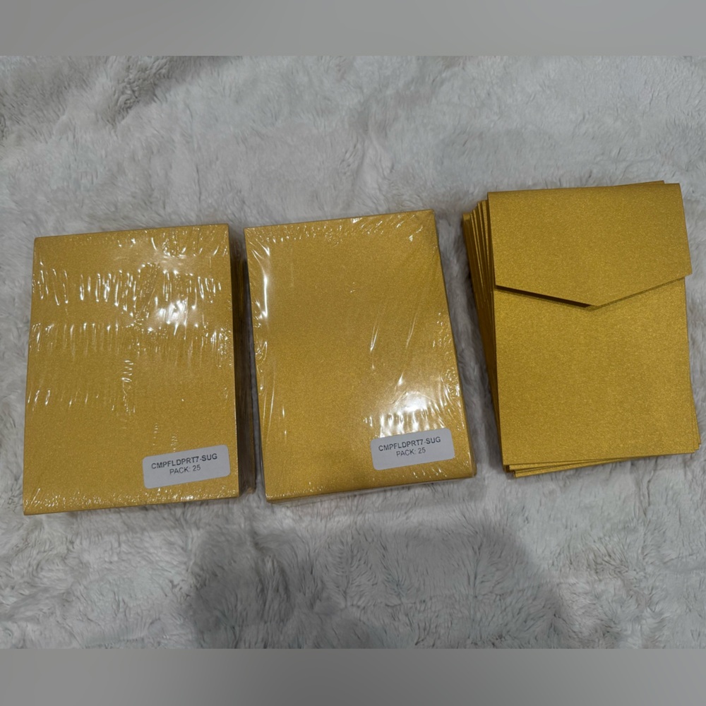 Gold Envelopes Set